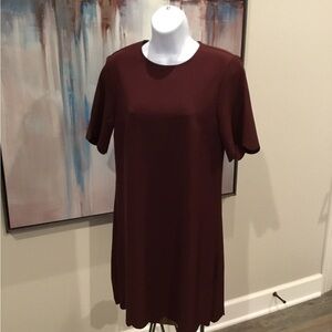 H&M Simple Short Sleeve Shift Dress in Deep Burgundy Wm Sz S